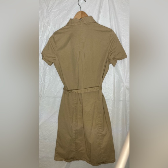 GAP factory store: Tan Button-Down utility short sleeve Dress shirt - Picture 5 of 5